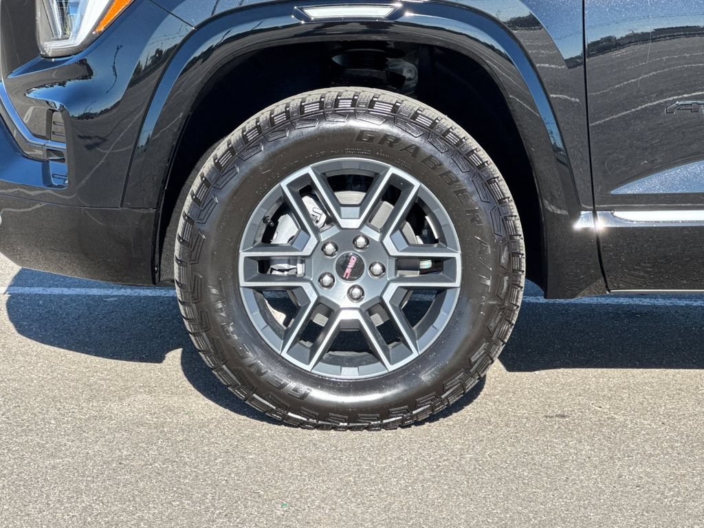 New 2027 GMC Terrain AT4 w/ LPO, Black Badging Package AWD/4WD image 24