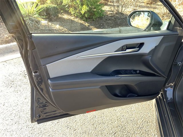 Used 2025 Toyota Camry SE image 17