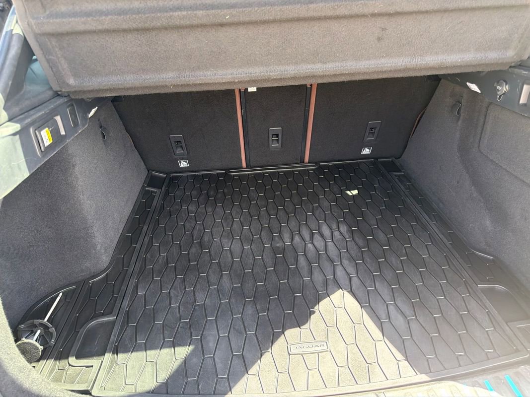 Used 2017 Jaguar F-PACE S AWD/4WD image 11