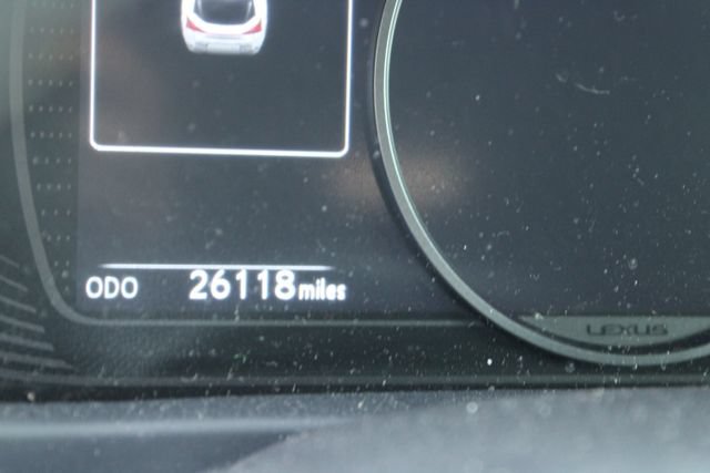 Used 2022 Lexus UX 200 w/ Accessory Package (Z1) FWD image 9