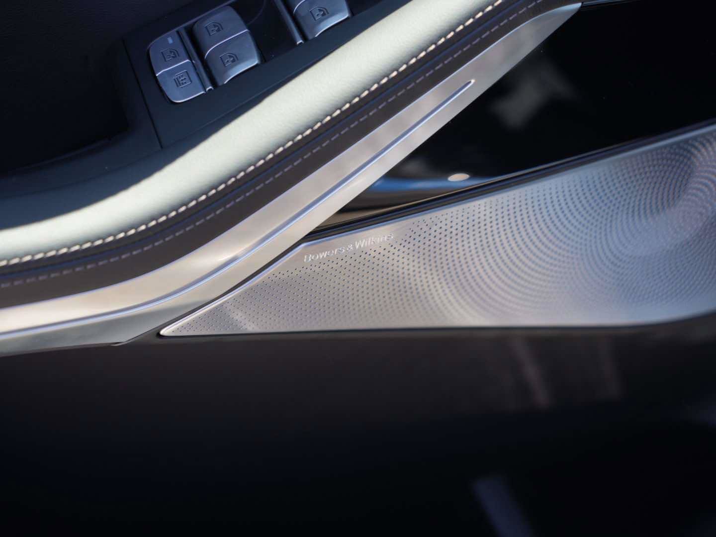 New 2026 BMW ALPINA XB7 AWD/4WD image 16