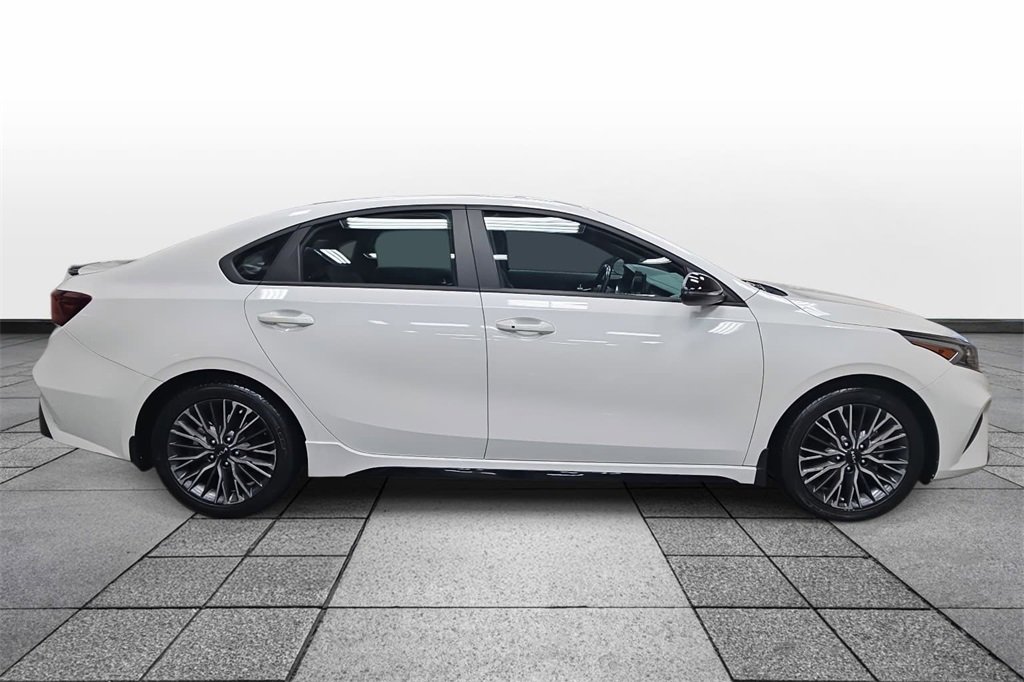 Used 2023 Kia Forte GT-Line image 4