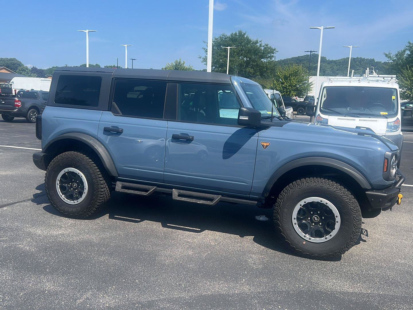Used 2023 Ford Bronco Badlands AWD/4WD image 4