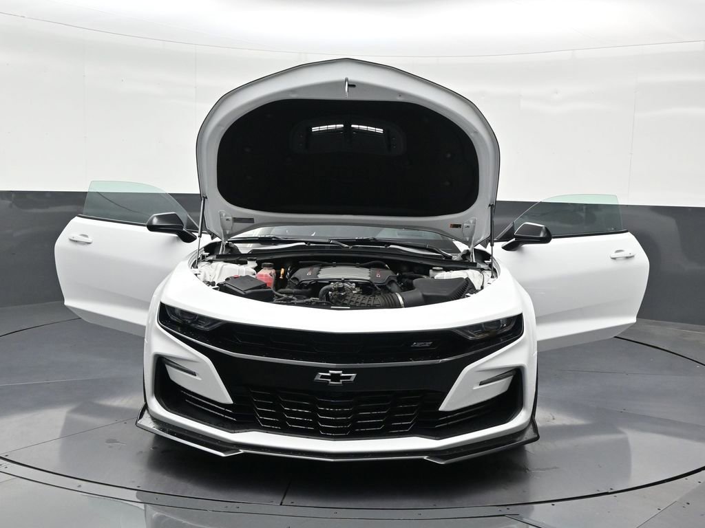 Used 2019 Chevrolet Camaro SS image 36