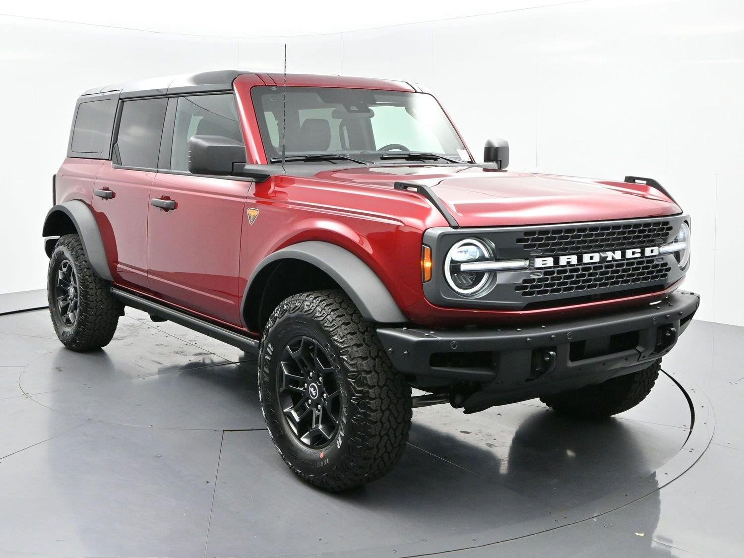 Used 2026 Ford Bronco Badlands AWD/4WD image 2
