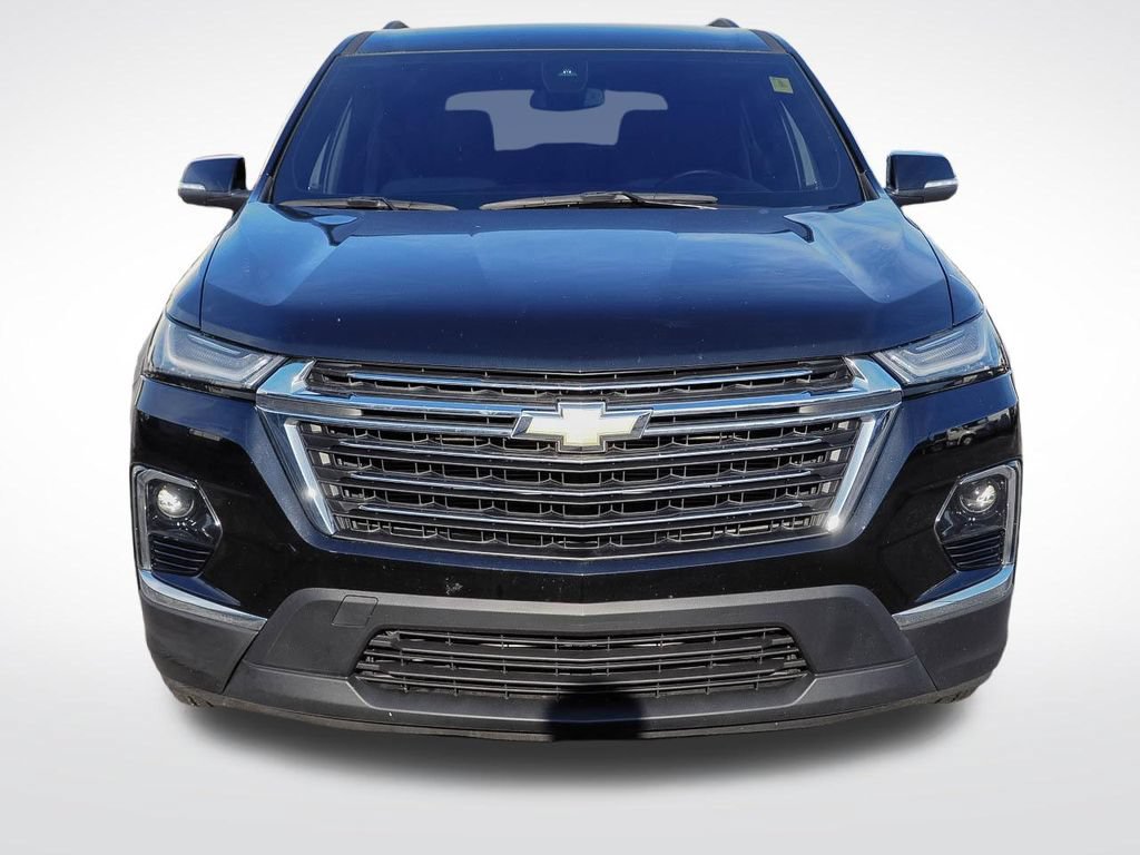 Used 2023 Chevrolet Traverse LT FWD image 3