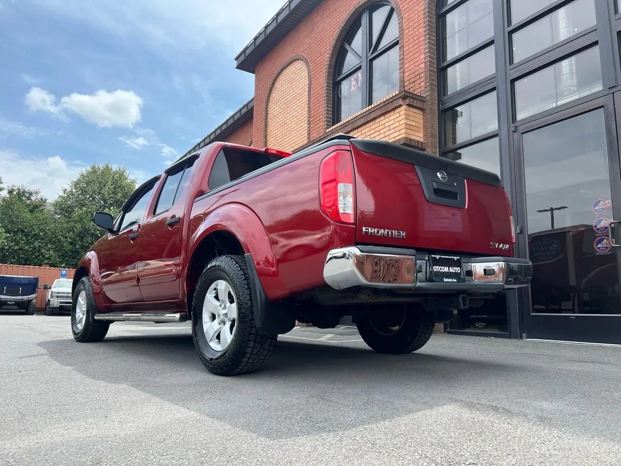 Used 2013 Nissan Frontier SV AWD/4WD image 7