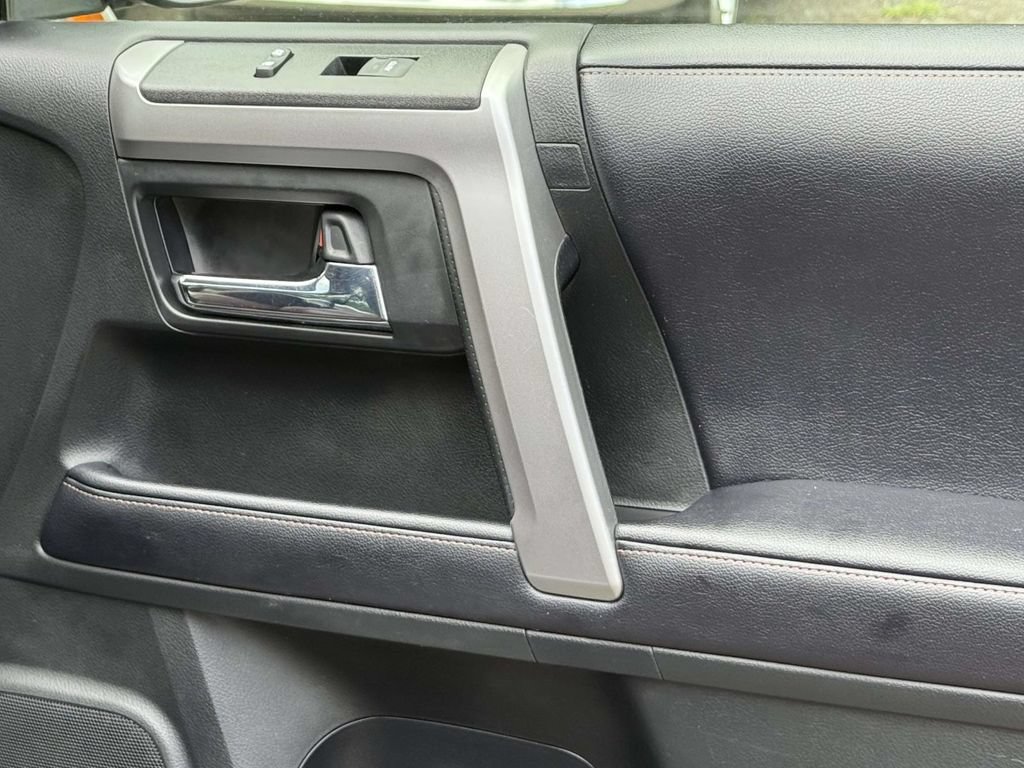Used 2019 Toyota 4Runner Limited AWD/4WD image 8