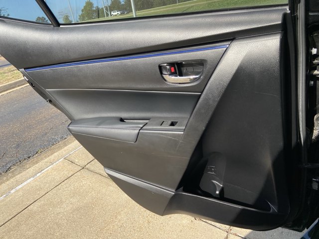 Used 2018 Toyota Corolla SE image 48