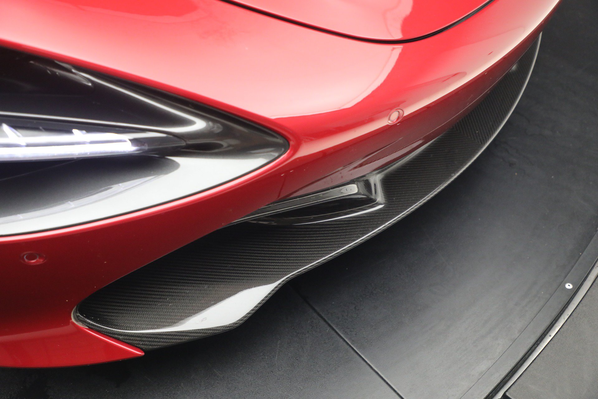 Used 2019 McLaren 720S Performance RWD image 39