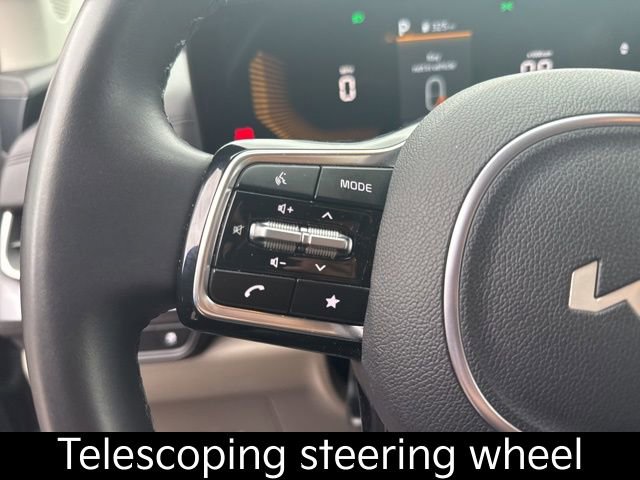 Certified 2025 Kia Carnival image 24