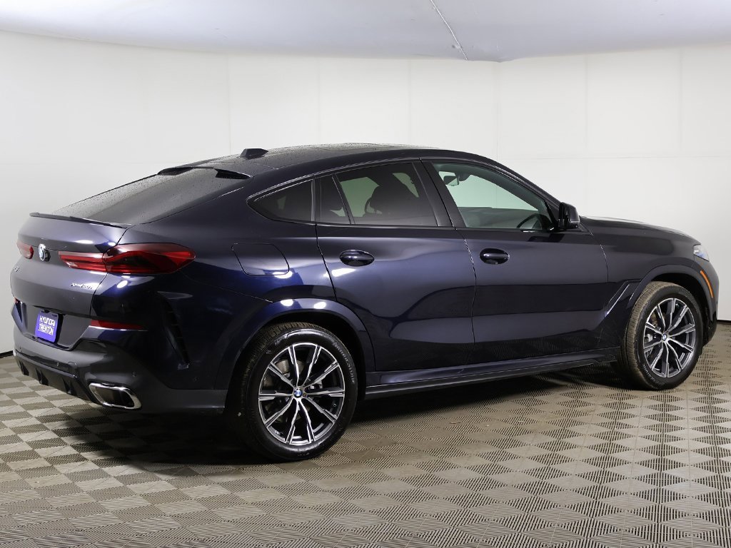 Used 2025 BMW X6 xDrive40i w/ Climate Comfort Package image 14
