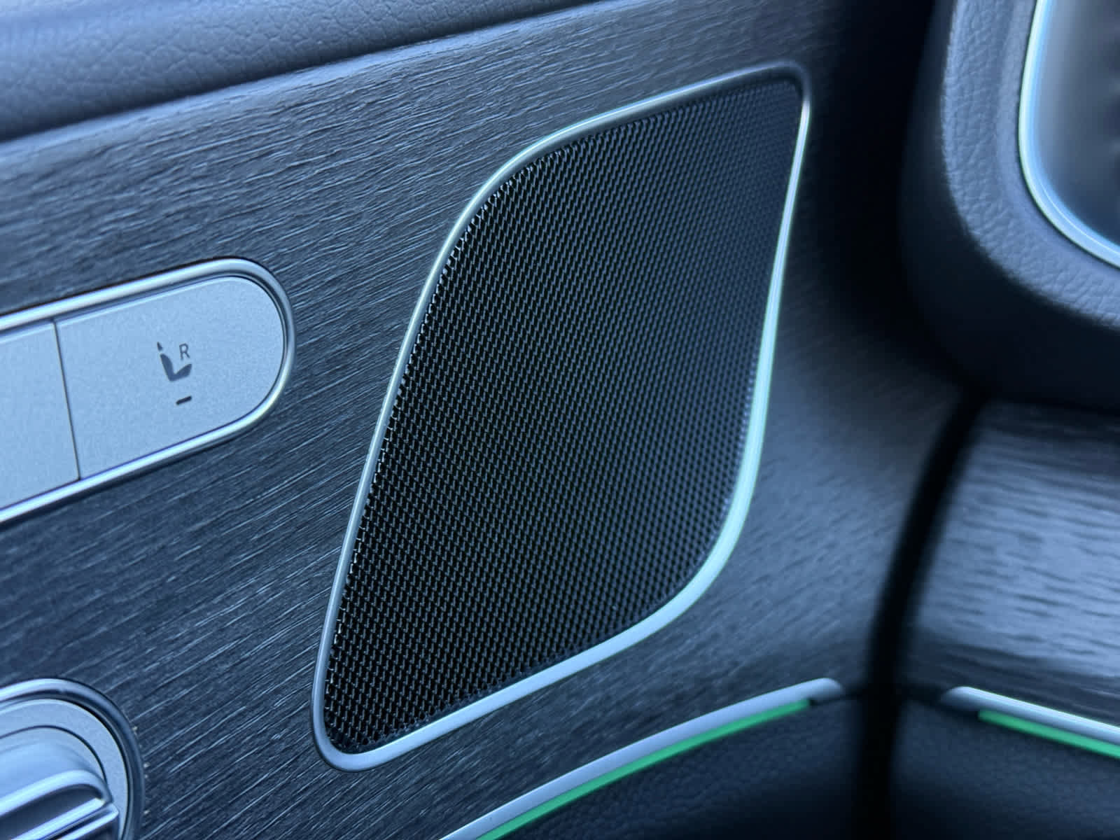 Certified 2025 Mercedes-Benz GLE 350 4MATIC image 29