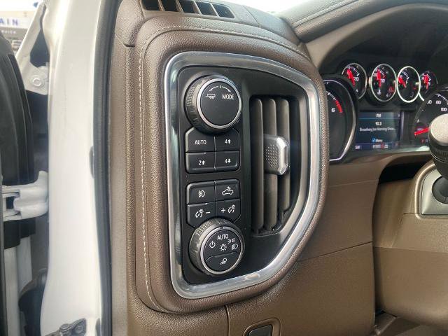 Used 2022 Chevrolet Silverado 2500 LTZ w/ LTZ Convenience Package AWD/4WD image 16