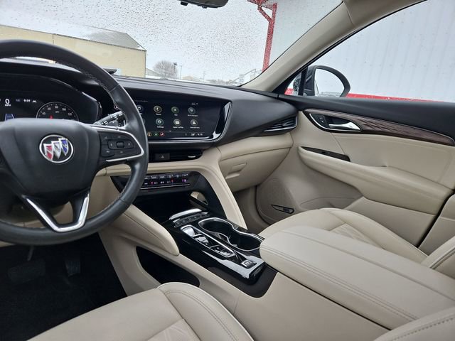 Used 2023 Buick Envision Avenir image 30