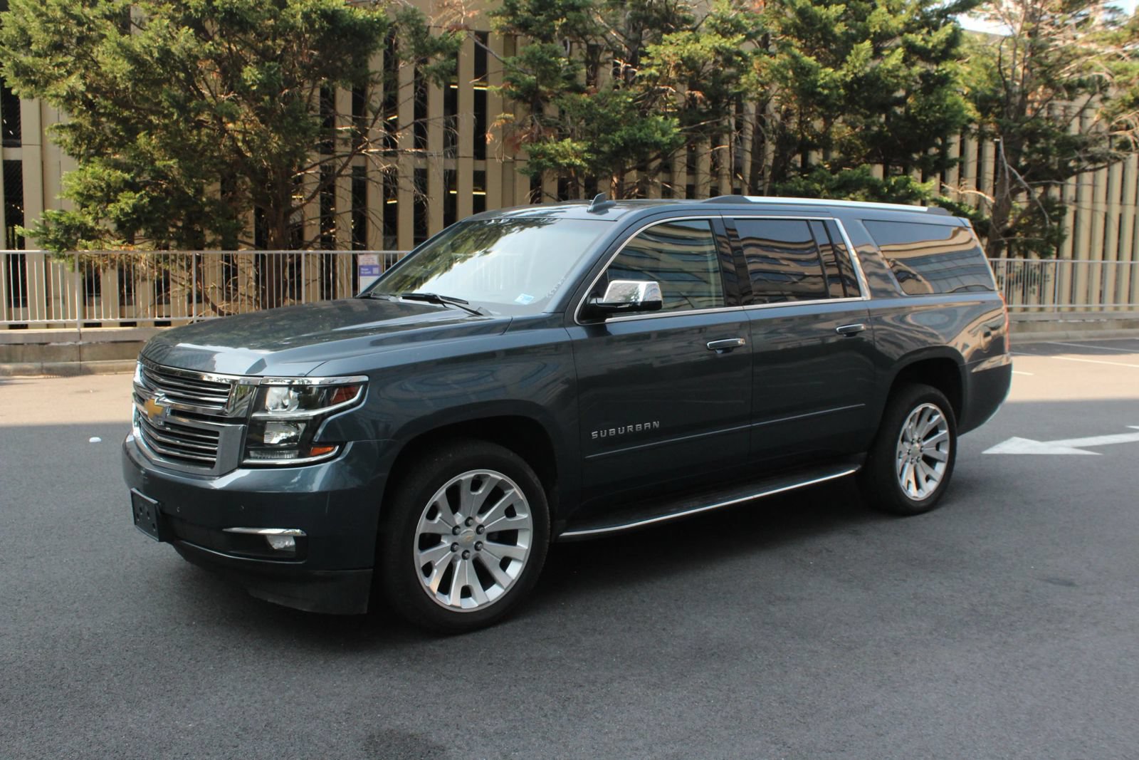 Used 2019 Chevrolet Suburban Premier AWD/4WD image 12