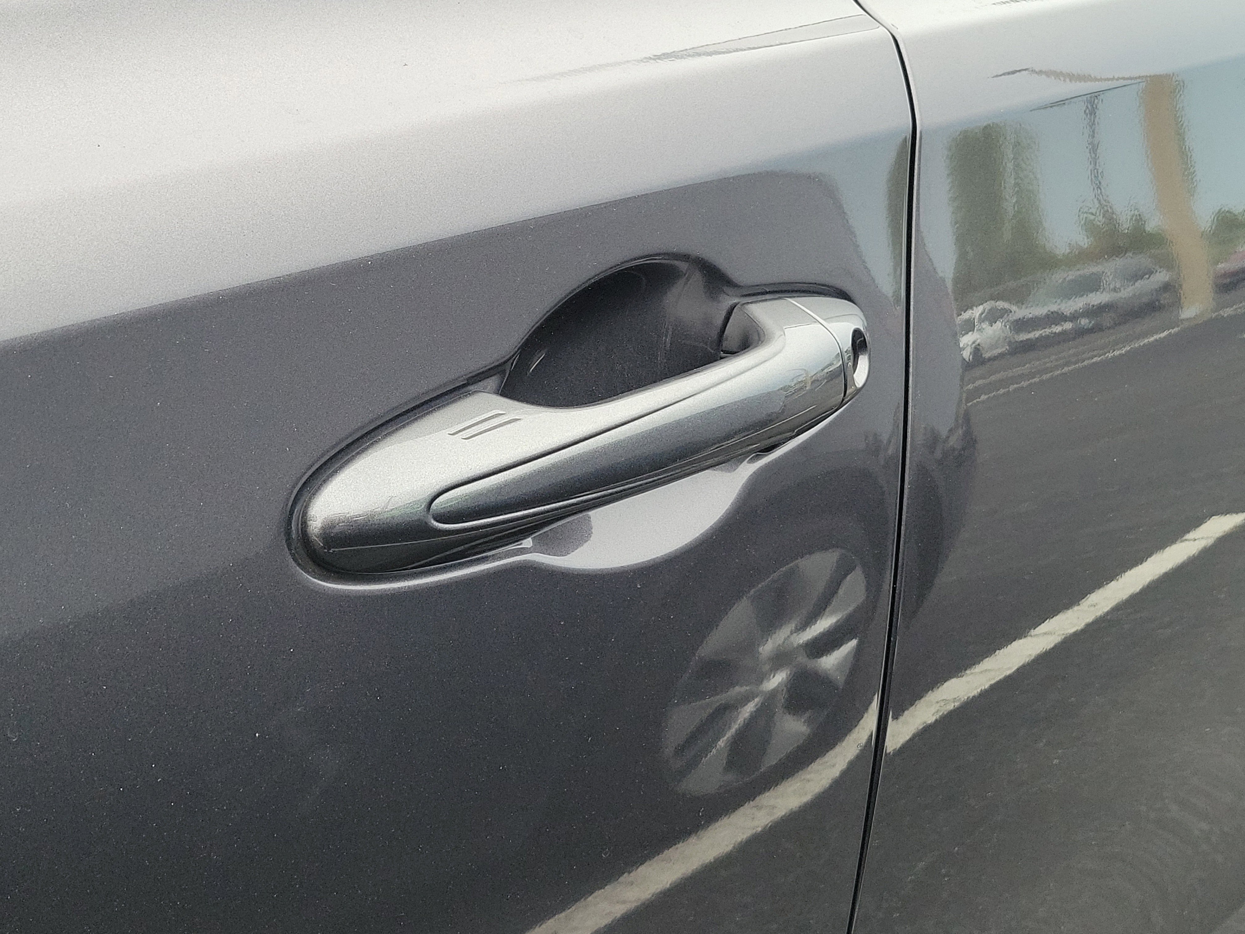 Used 2015 Toyota RAV4 Limited w/ Outdoor Package image 6