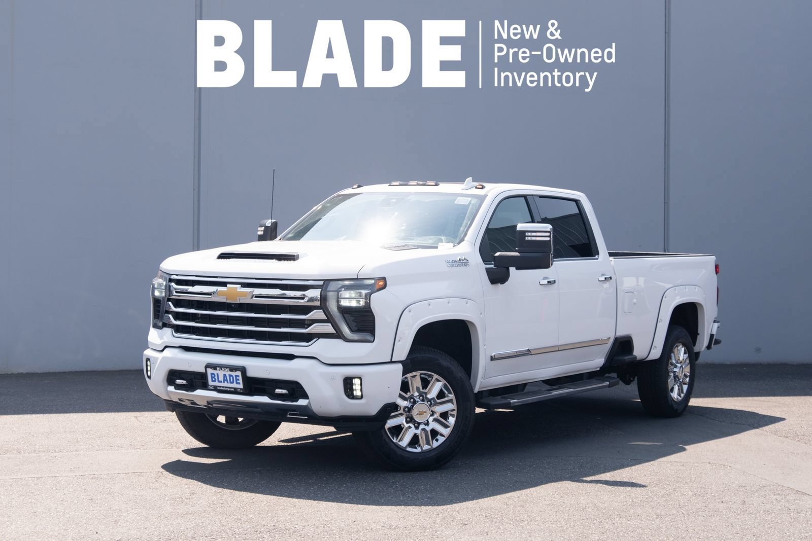 Used 2024 Chevrolet Silverado 3500 High Country w/ Technology Package AWD/4WD image 1