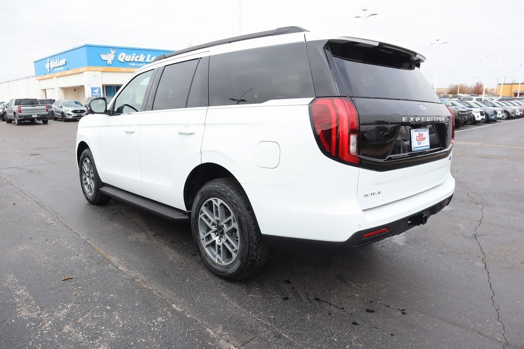New 2025 Ford Expedition Active image 24