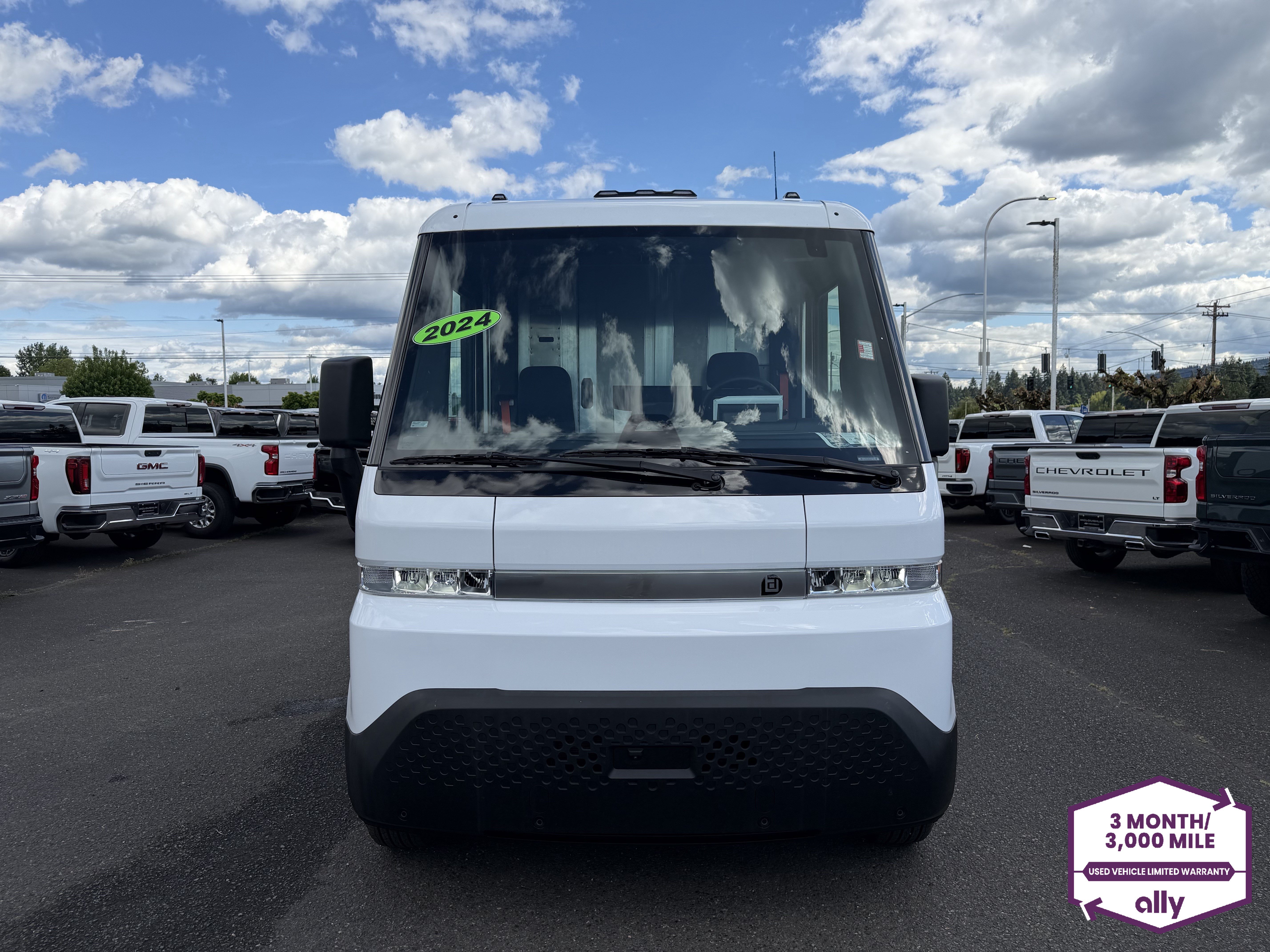 Used 2024 Chevrolet Brightdrop 400 w/ Commercial Equipment Package AWD/4WD image 7
