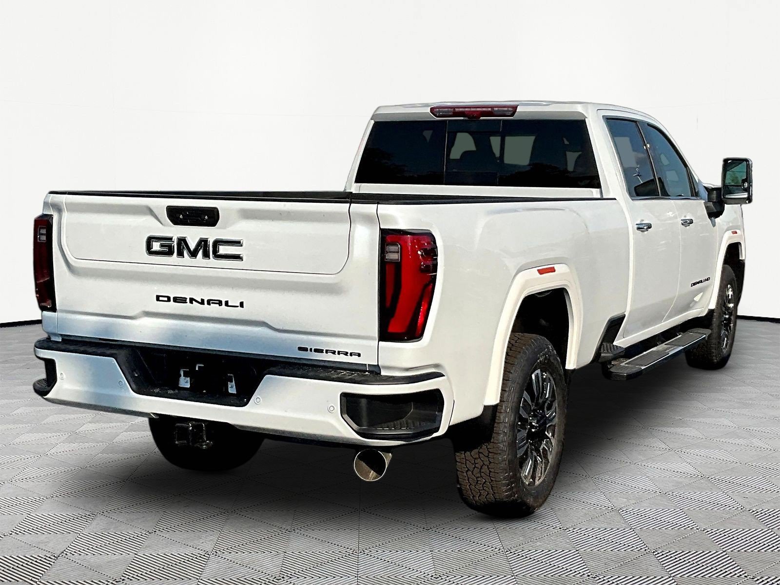 New 2026 GMC Sierra 3500 Denali w/ Denali Reserve Package AWD/4WD image 7