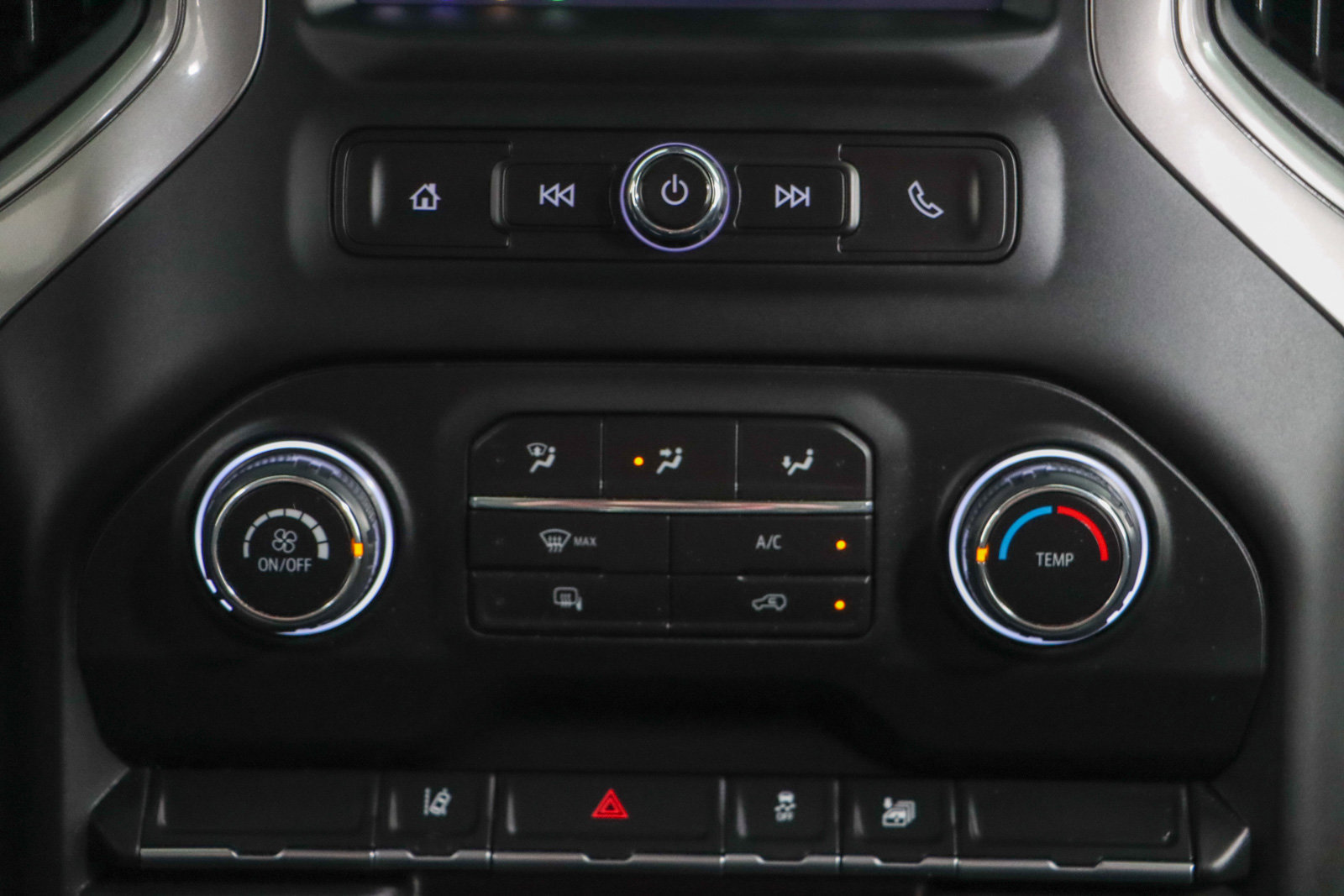 Used 2024 Chevrolet Silverado 2500 Custom image 20