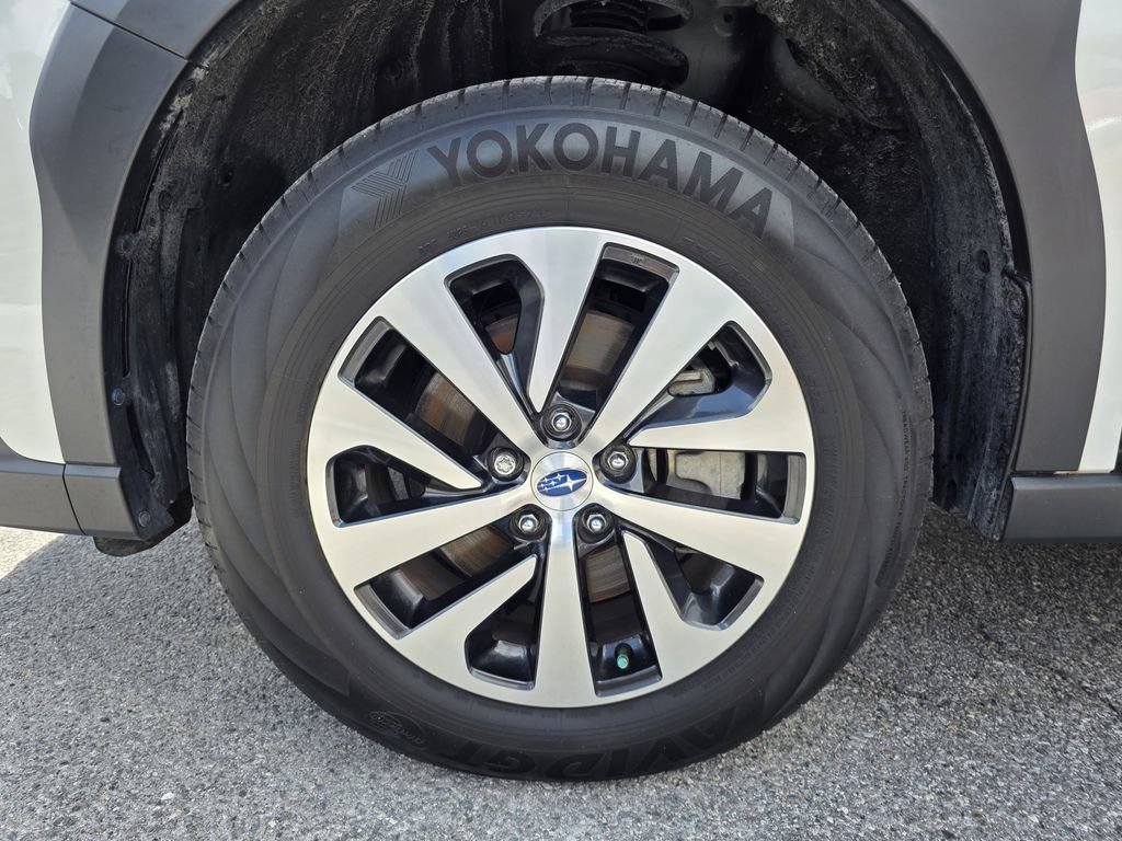 Used 2025 Subaru Outback Premium AWD/4WD image 27