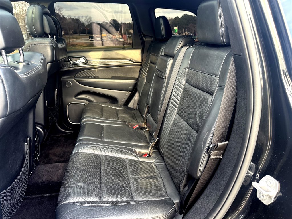 Used 2017 Jeep Grand Cherokee SRT image 13