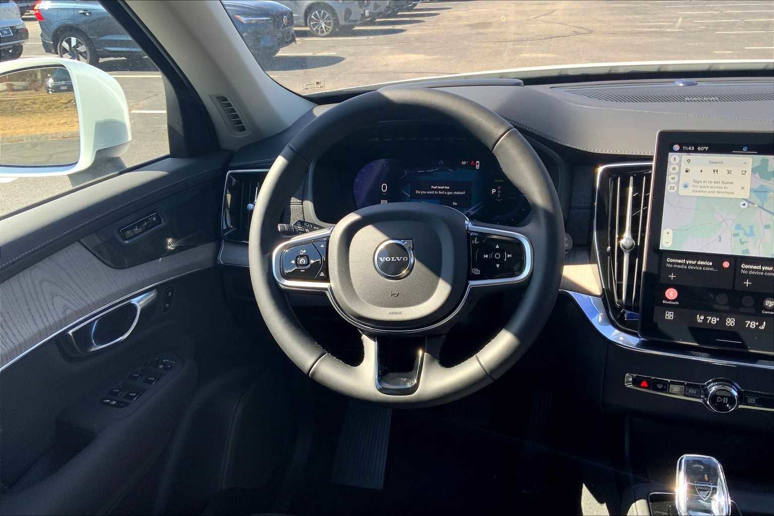 New 2025 Volvo XC90 T8 Ultra w/ Protection Package Premier image 9