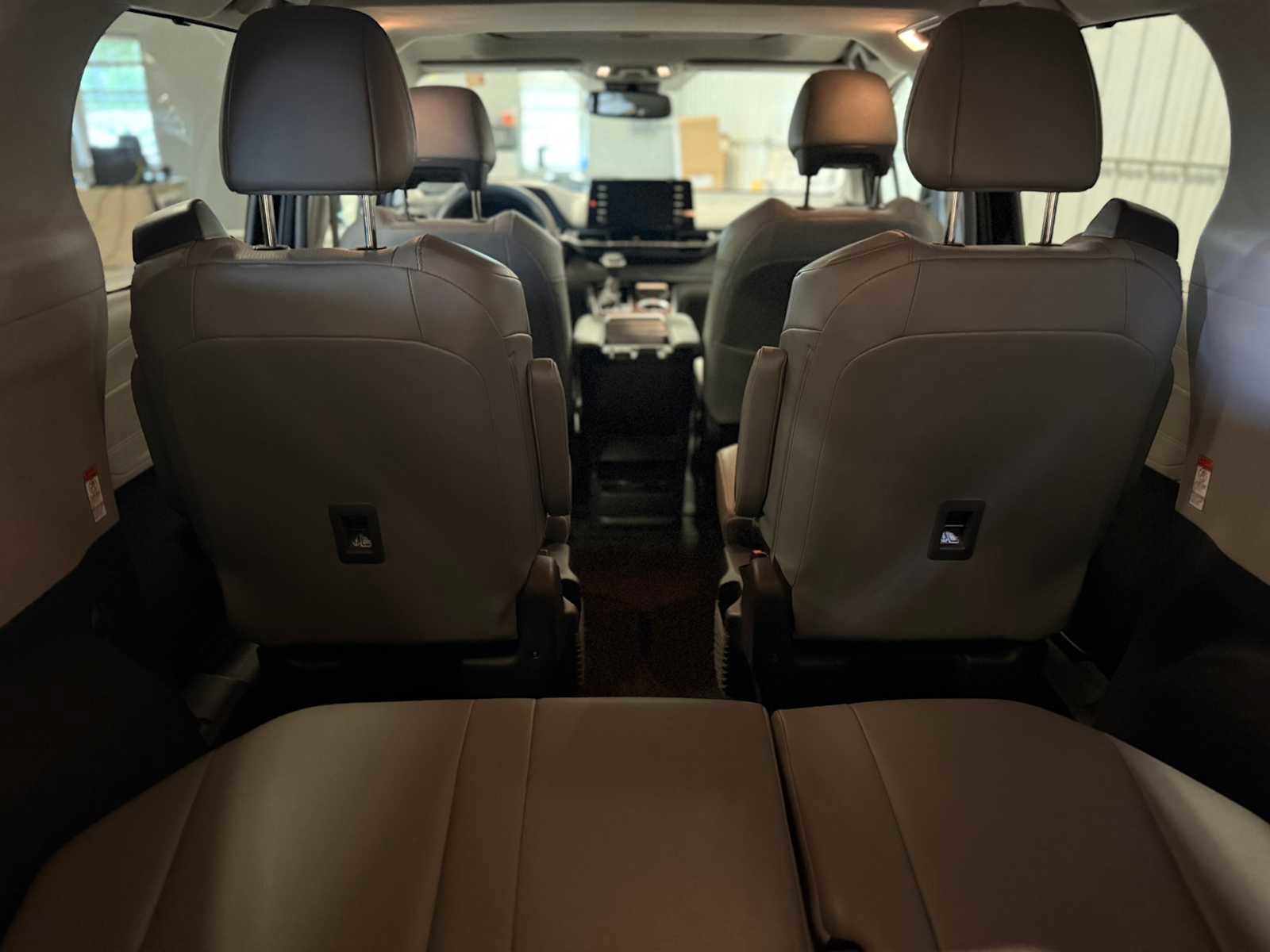 Certified 2023 Toyota Sienna XLE AWD/4WD image 17