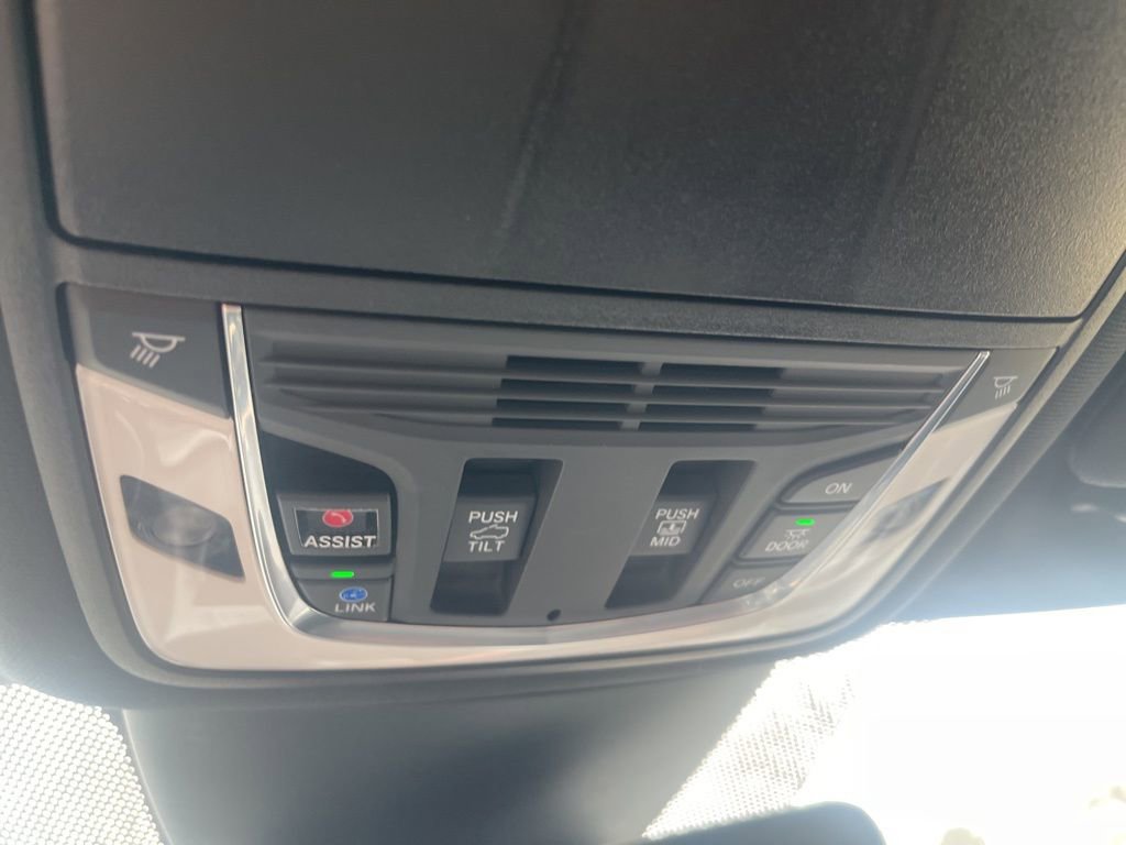 Certified 2023 Acura MDX SH-AWD image 18