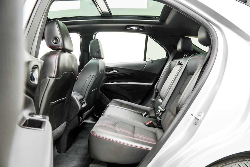 Used 2022 Chevrolet Equinox RS FWD image 18