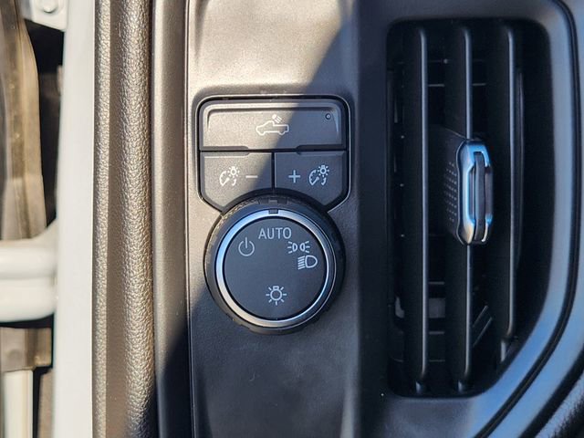 Used 2024 Chevrolet Silverado 1500 Custom image 21