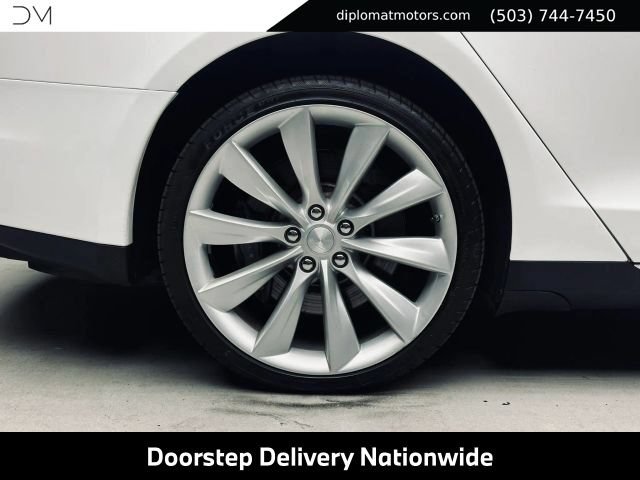 Used 2012 Tesla Model S Performance RWD image 40