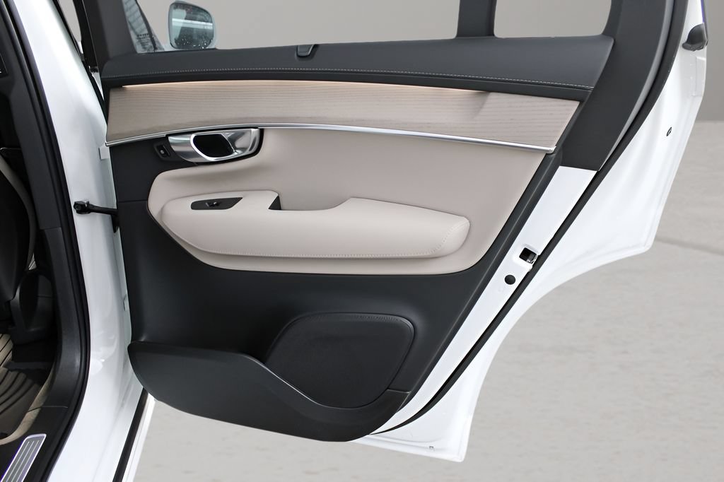 New 2026 Volvo XC90 B6 Ultra w/ Protection Package AWD/4WD image 27