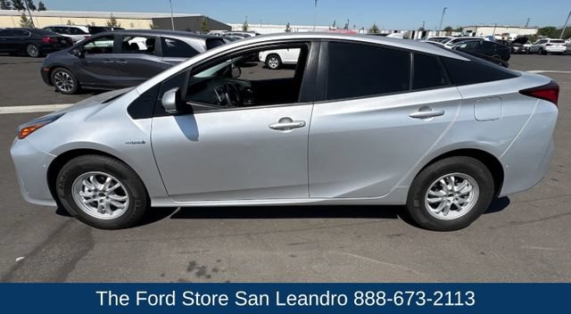 Used 2020 Toyota Prius LE w/ Carpet Mat Package FWD image 3