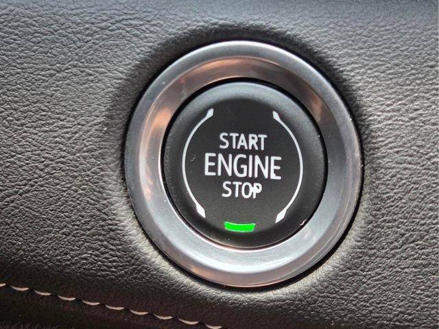 Certified 2024 Cadillac Escalade Premium Luxury AWD/4WD image 31