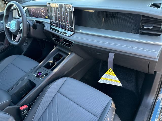 New 2026 Volkswagen Tiguan SE R-Line image 24