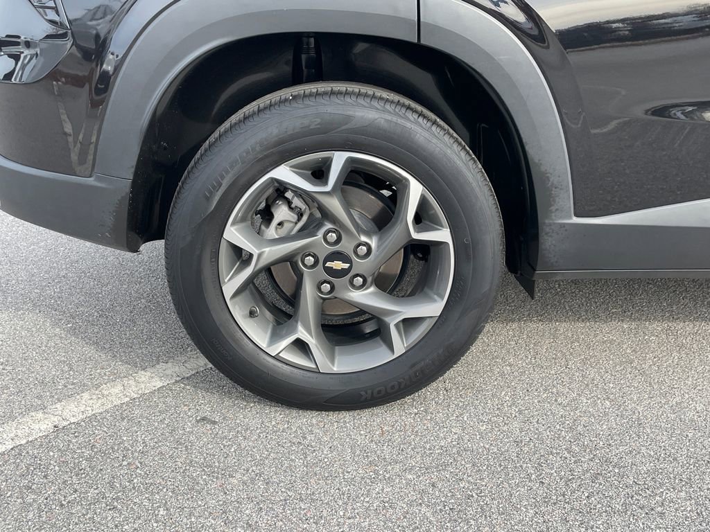 Used 2024 Chevrolet Trax LT image 11
