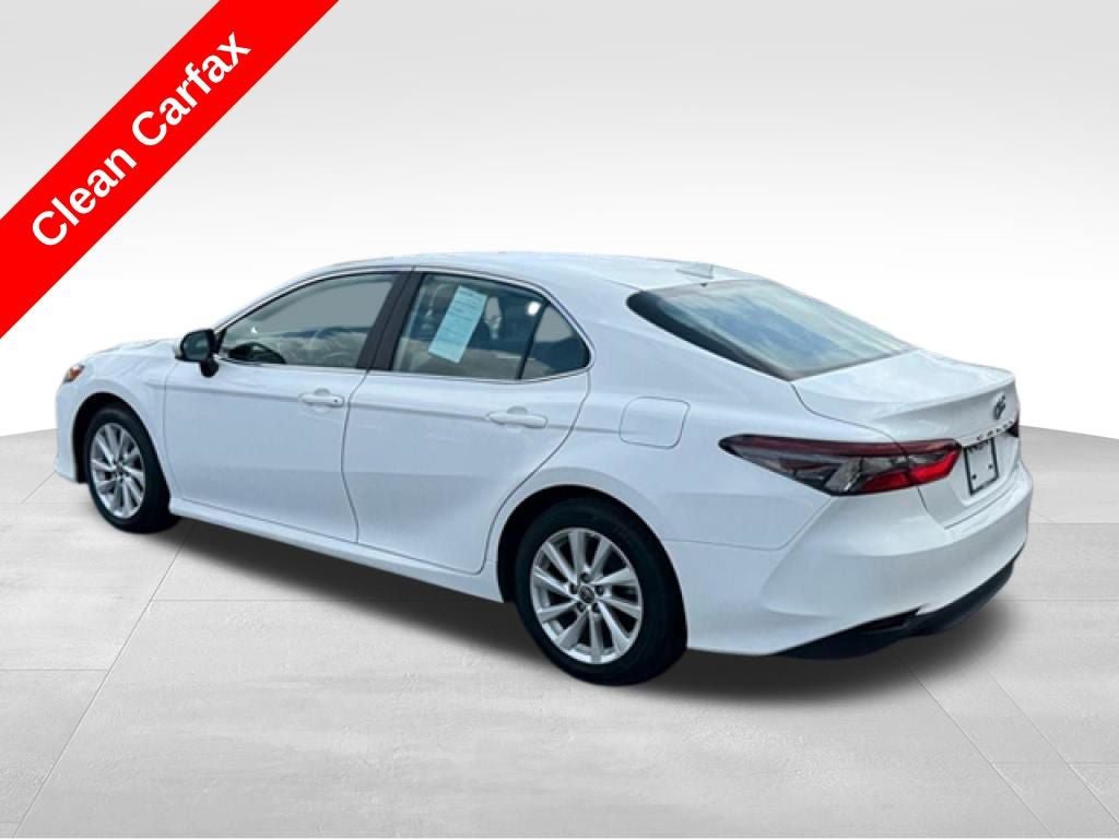 Used 2024 Toyota Camry LE FWD image 4