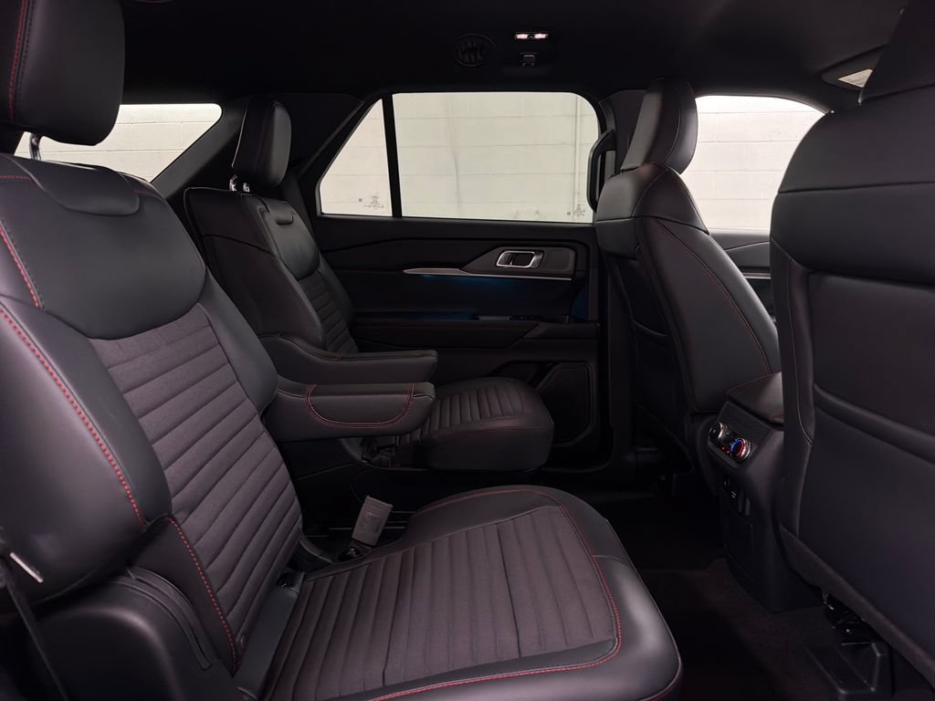 New 2026 Ford Explorer ST-Line w/ ST-Line Street Pack RWD image 29