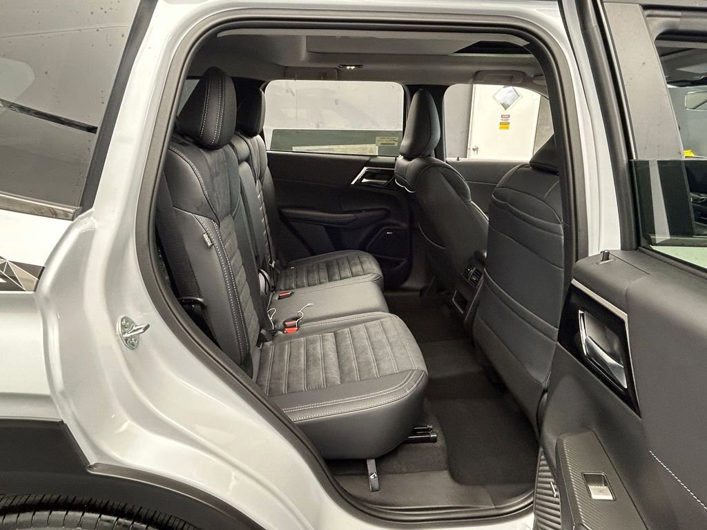 New 2026 Mitsubishi Outlander Trail Edition image 36