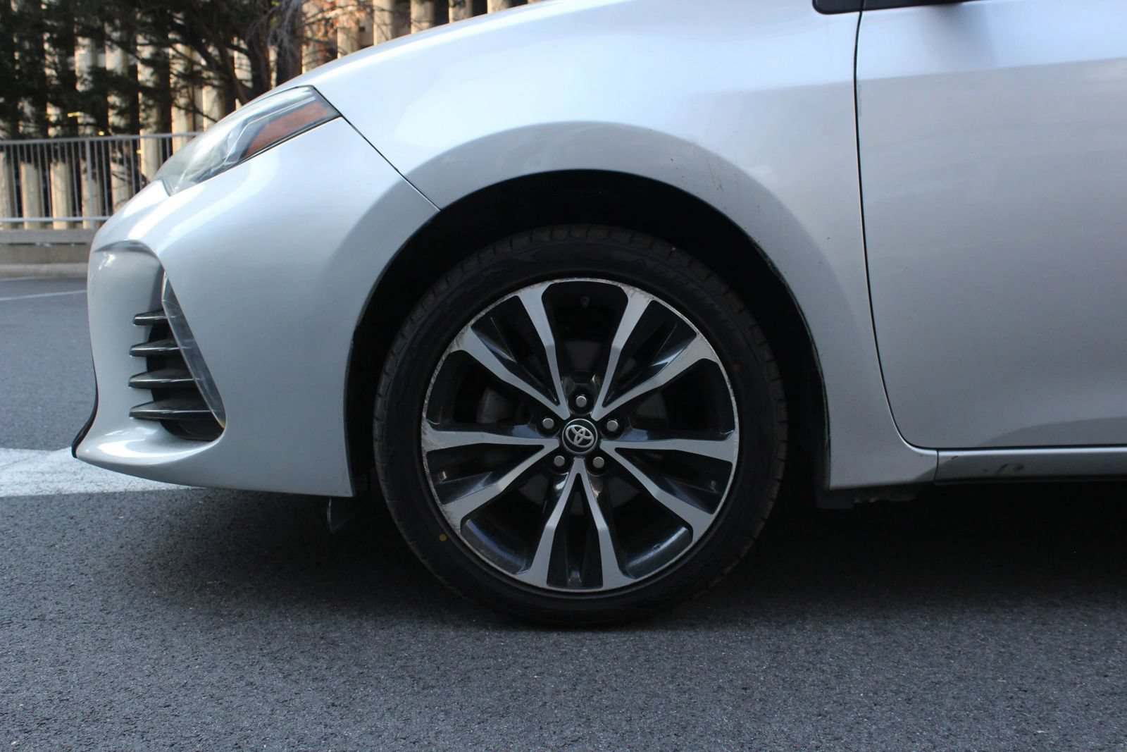 Used 2017 Toyota Corolla SE FWD image 11