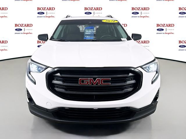 Used 2021 GMC Terrain SLT w/ Infotainment Package II image 2