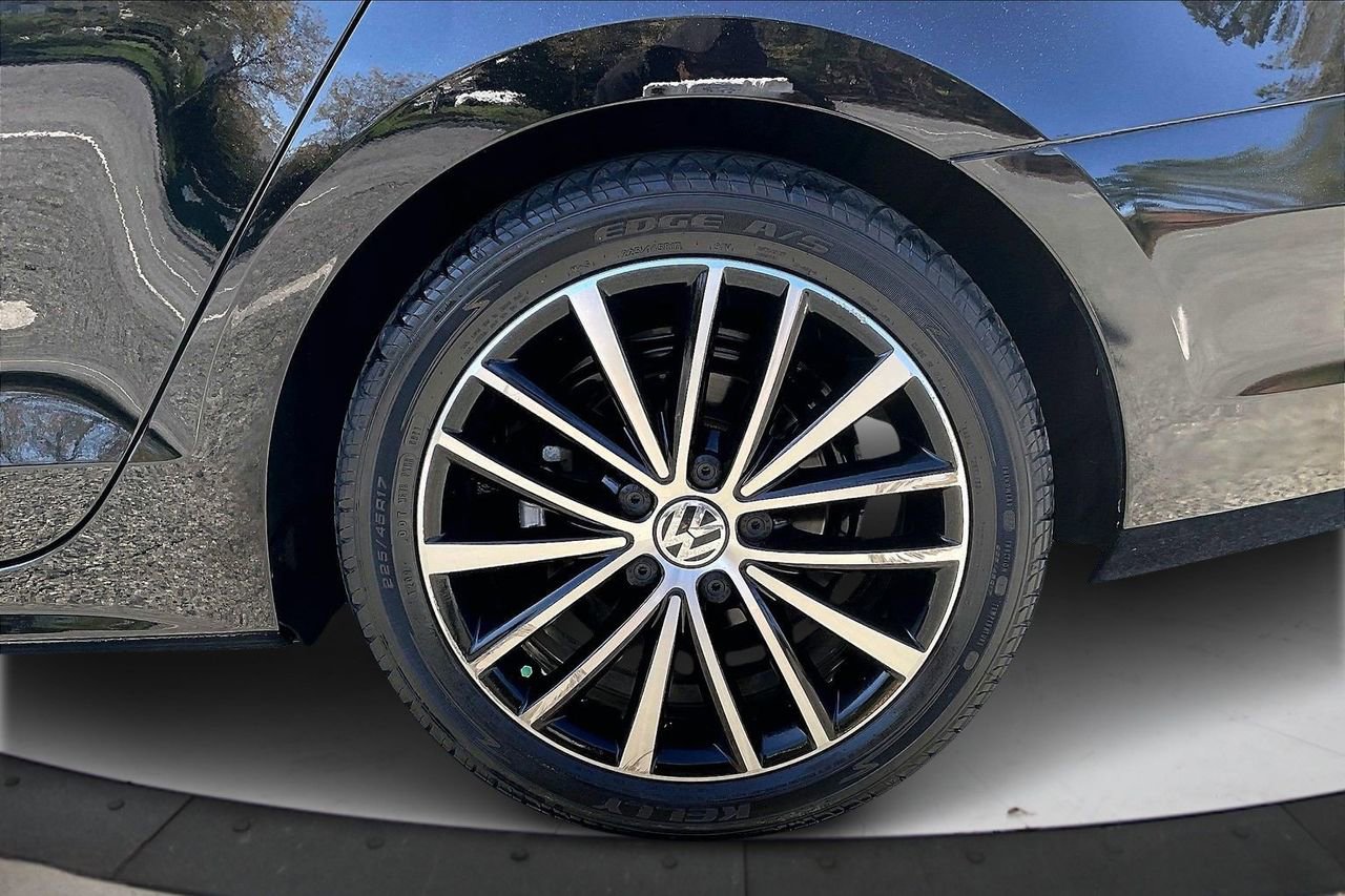 Used 2016 Volkswagen Jetta Sport image 34