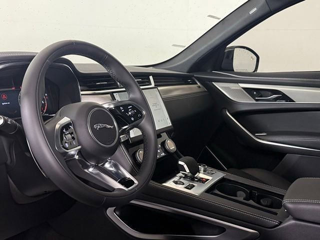 New 2025 Jaguar F-PACE R-Dynamic S image 5