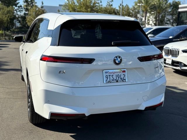 Used 2026 BMW iX xDrive60 image 11