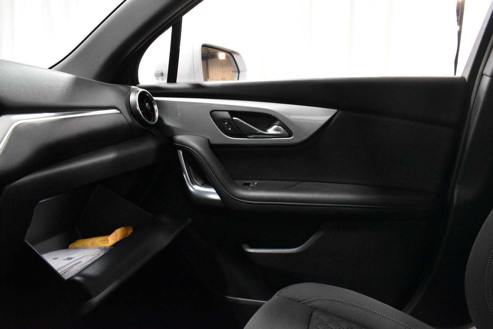 Used 2020 Chevrolet Blazer LT image 19