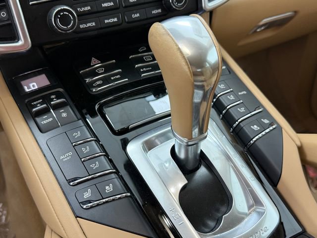 Used 2017 Porsche Cayenne w/ Premium Plus Package AWD/4WD image 11