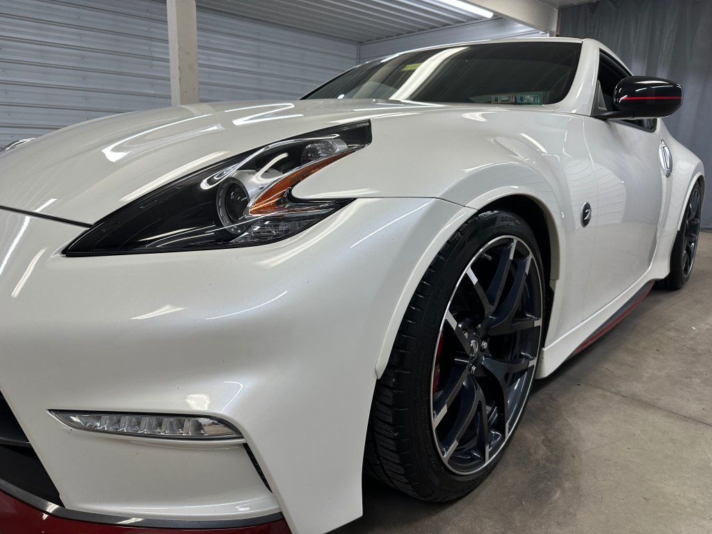 Used 2017 Nissan 370Z NISMO RWD image 23